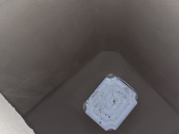 Underground water tank seepage treatment